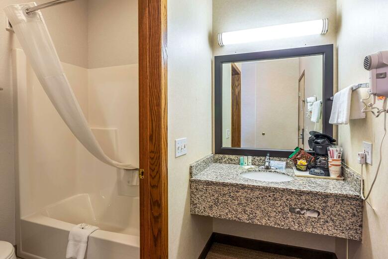 Hotel Quality Inn Lakefront