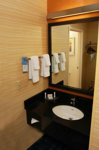 Hotel Fairfield Inn & Suites Traverse City