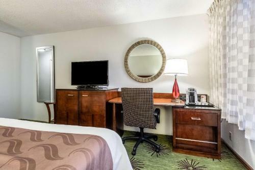 Hotel Quality Inn & Suites