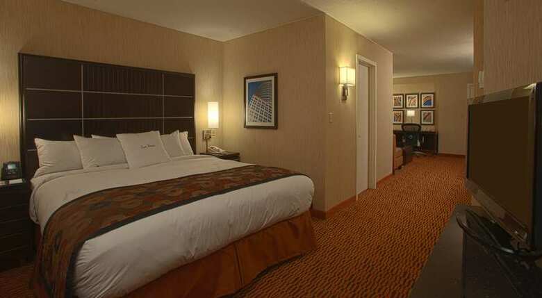 Hotel Doubletree Suites By Hilton Minneapolis