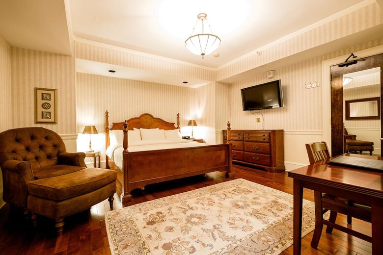 Hotel 340