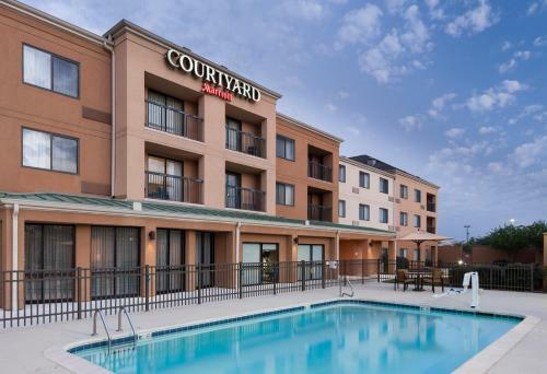 Hotel Courtyard Hattiesburg