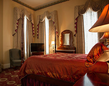 Bed & Breakfast Eola Hotel