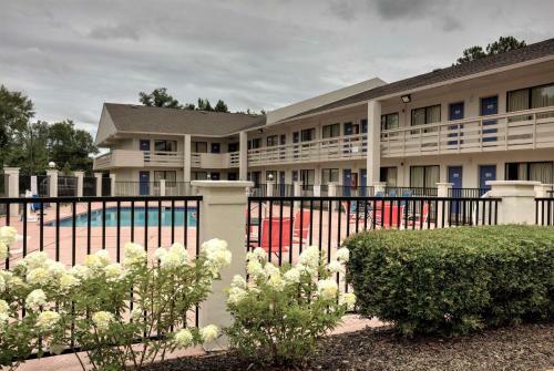 Motel 6 - Tupelo