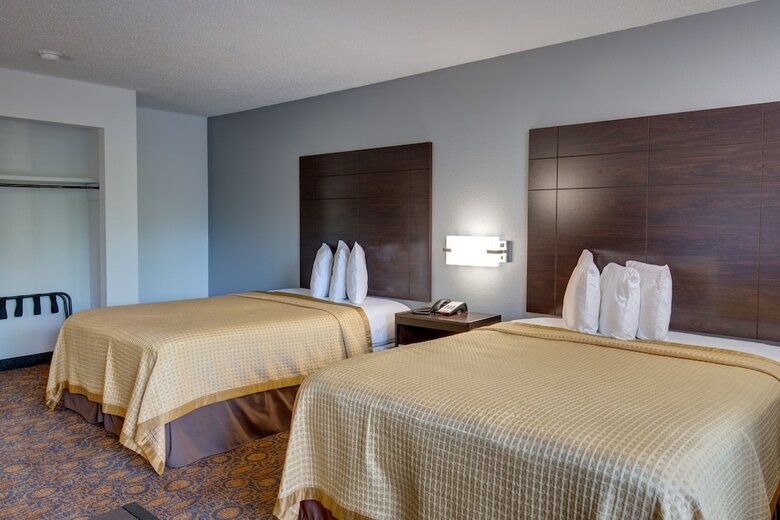 Hotel Southern Oaks Inn