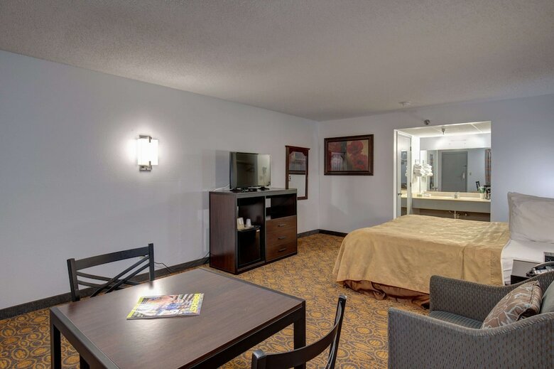 Hotel Southern Oaks Inn