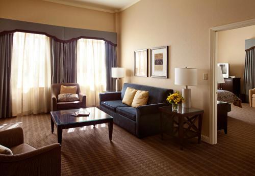 Chase Park Plaza Hotel