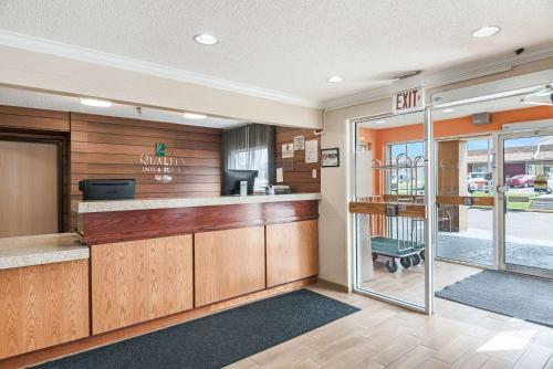 Hotel Quality Inn & Suites