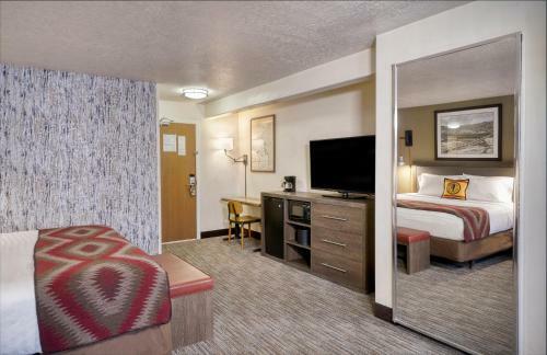 Yellowstone Park Hotel