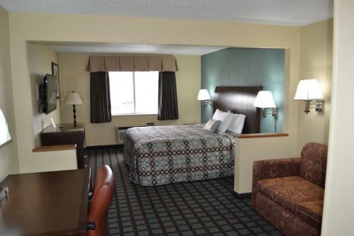 Hotel Countryside Inn & Suites