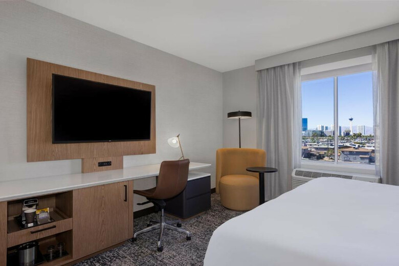 Hotel Doubletree By Hilton Las Vegas East Flamingo