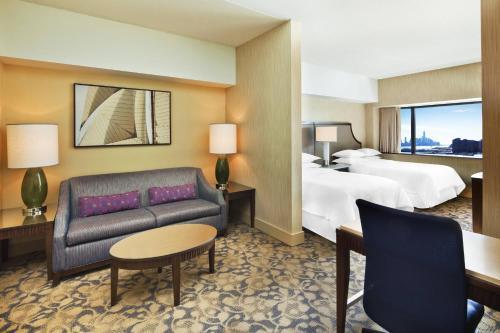 Sheraton Lincoln Harbor Hotel