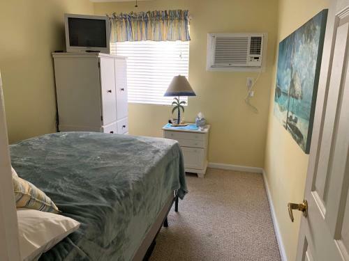 Hotel Surf Song Beach Resort