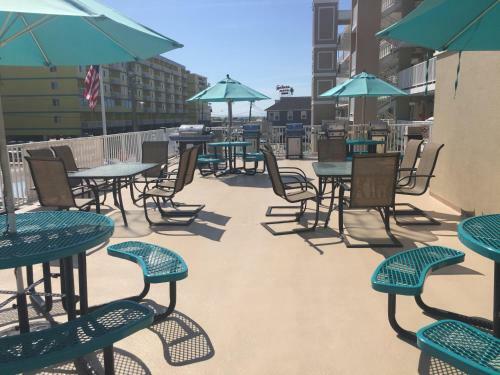 Hotel Surf Song Beach Resort