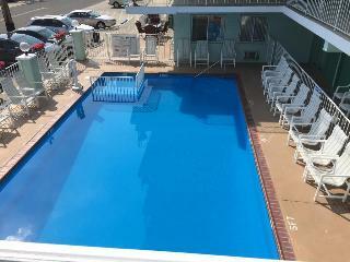 Four Winds Condo Motel