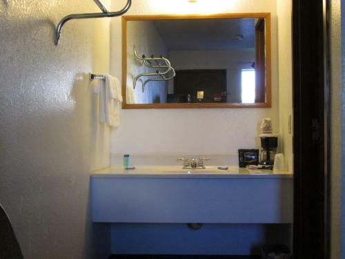 Motel 10