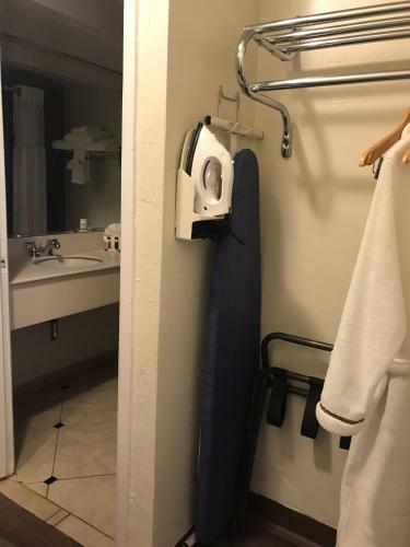 Ramada Palms Hotel And Conference Center