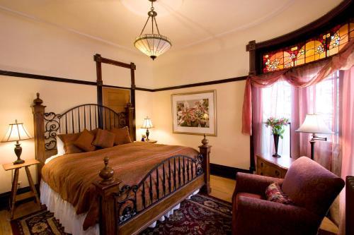 Hacienda Nicholas Bed & Breakfast
