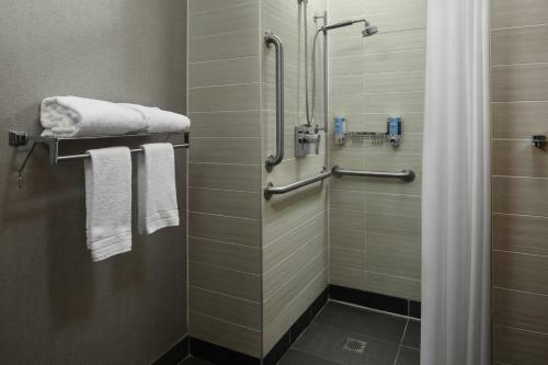 Hotel Aloft Buffalo Airport