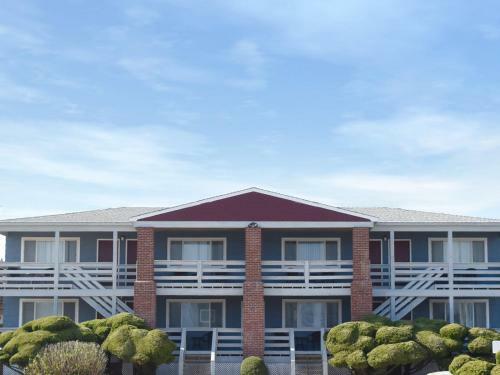 Born Free Motel