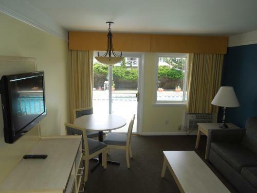 Hotel Royal Atlantic Beach Resort