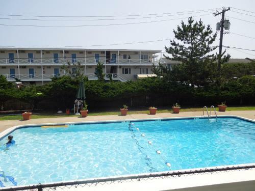 Hotel Royal Atlantic Beach Resort