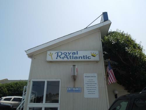 Hotel Royal Atlantic Beach Resort