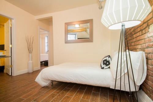 Luxurious Three Bedroom Apartment