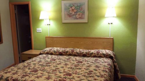 Happy Journey Motel