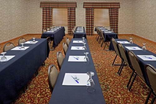 Hotel Holiday Inn Express Syracuse-fairgrounds
