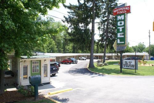 Whispering Pines Motel - Asheville