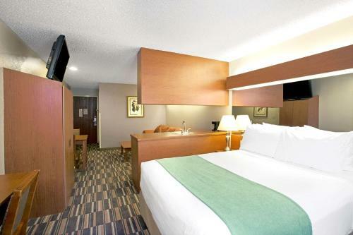 Hotel Microtel Inn & Suites By Wyndham Cherokee