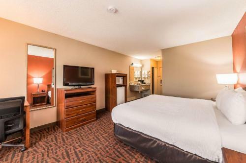 Hotel Clarion Inn Cornelius