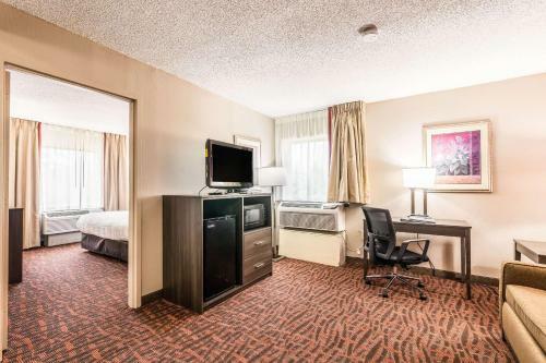 Hotel Clarion Inn Cornelius