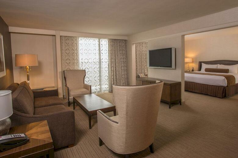 Hotel Crowne Plaza Charlotte Executive Park
