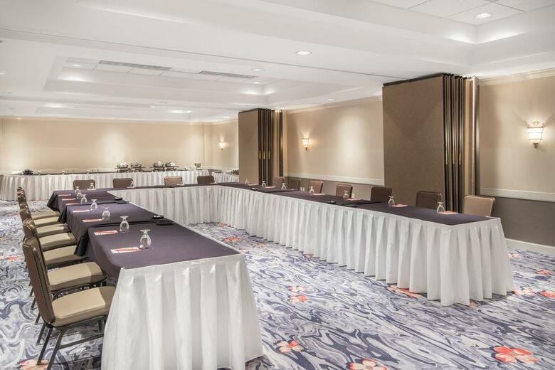Hotel Crowne Plaza Charlotte Executive Park