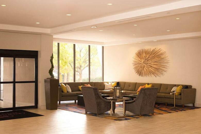 Hotel Crowne Plaza Charlotte Executive Park
