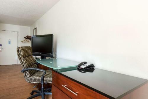 Motel 6 Charlotte Nc