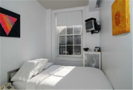 Bed & Breakfast Colonial House Inn