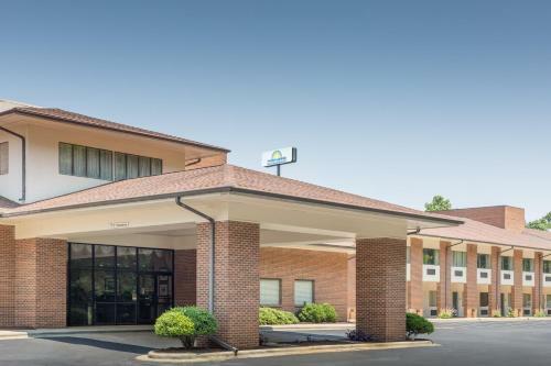 Motel Days Inn & Suites - Lexington