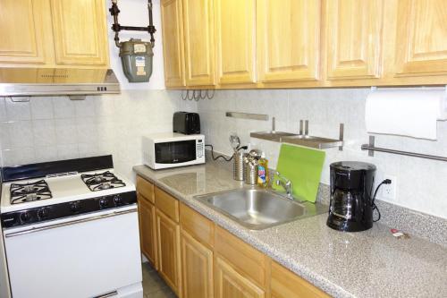 Four Bedroom Apartment - Eldridge St. #38