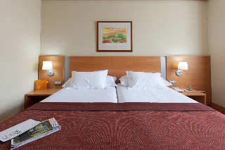 Hotel Silken Luis De Le�n
