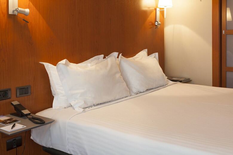 AC Hotel Le�n San Antonio By Marriott