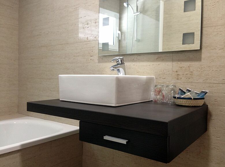 AC Hotel Le�n San Antonio By Marriott