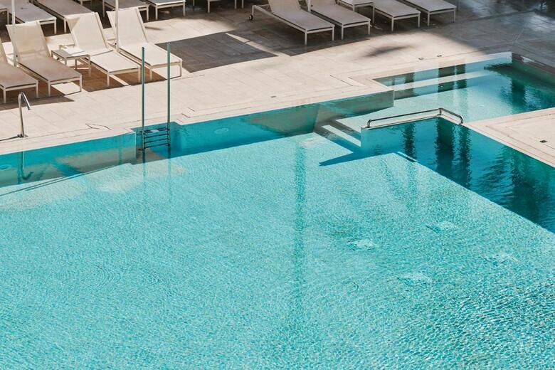 Helios Hotel