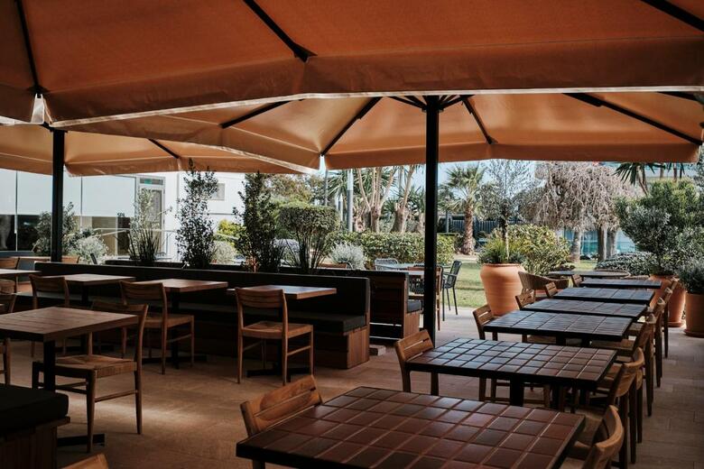 Helios Hotel