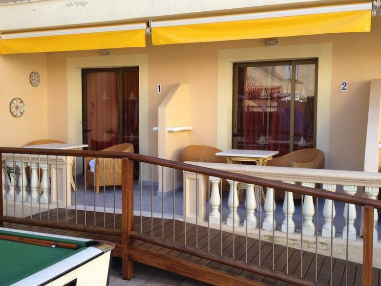 Hotel Amoros