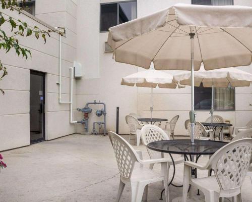 Hotel Comfort Suites Bismarck