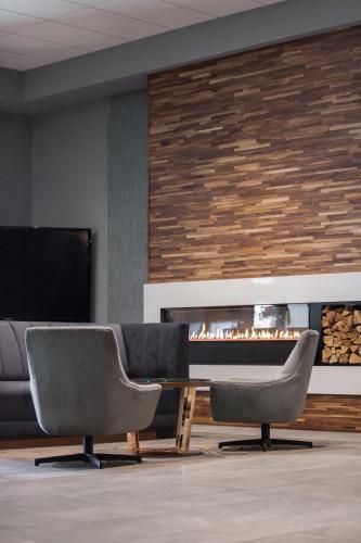 Hotel Ramada Plaza And Suites - Fargo