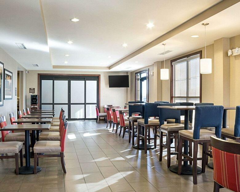 Hotel Comfort Suites Fargo